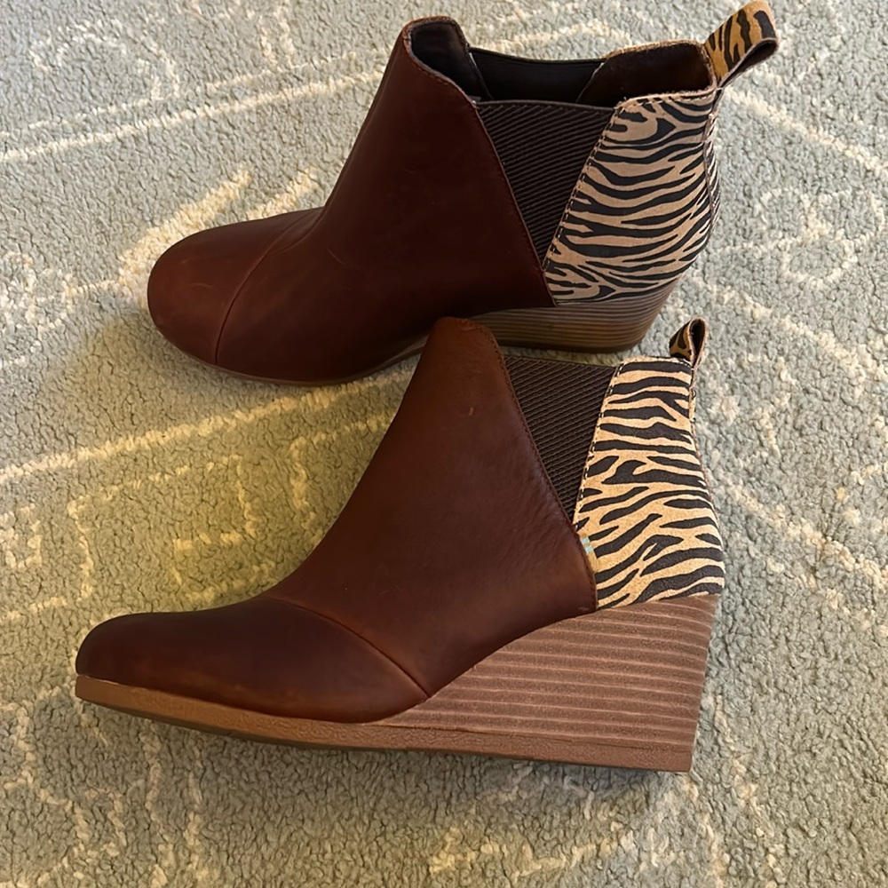 Toms wedges